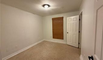 324 CHINCHILLA Dr, Arabi, LA 70032