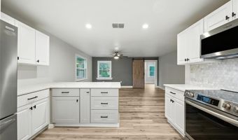 203 HERBERT St, Auburndale, FL 33823