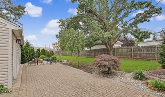 18 Tappen St, Avenel, NJ 07001