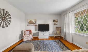 227 Ferndale Dr, Boiling Springs, SC 29316