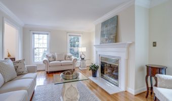 4918 SUNSET Ln, Annandale, VA 22003