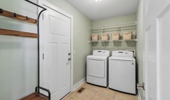 1706 Court St, Adel, IA 50003