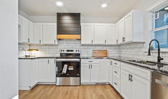 223 N 16th St, Chickasha, OK 73018