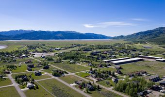 216 COLUMBINE St, Alpine, WY 83128