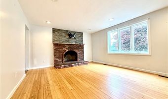 74 Plymouth Rd, East Providence, RI 02914