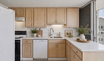 1425 Ward Ave 3W, Honolulu, HI 96822