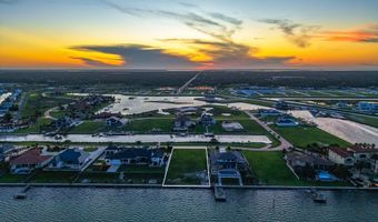 42 La Buena Vida Dr, Aransas Pass, TX 78336