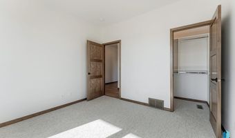 2308 E Brek St, Brandon, SD 57005