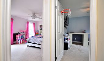 34 Chippenwood Ln, Bristol, CT 06010