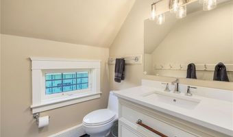 68 Sachuest Way, Middletown, RI 02842