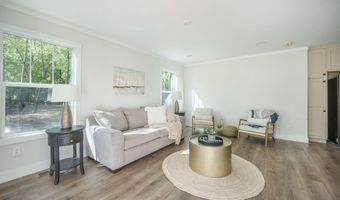 103 Bush Dr, Bonneau, SC 29431