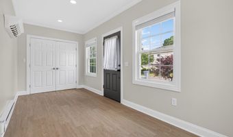 6 Harbor Pkwy, Clinton, CT 06413