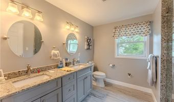111 Middle St, North Kingstown, RI 02852
