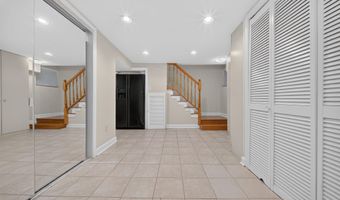 4705 22ND St N, Arlington, VA 22207