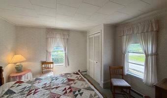 10 Palm St, Baileyville, ME 04694