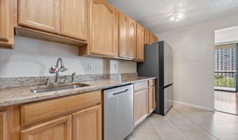 7401 WESTLAKE Ter 607, Bethesda, MD 20817