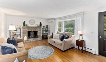 352 Lafayette Rd, North Kingstown, RI 02852