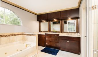 1340 Yellowstone Pkwy, Algonquin, IL 60102