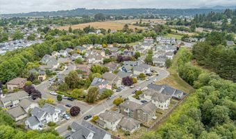 2700 Meadow Creek Way, Arcata, CA 95521