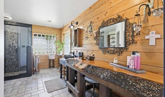 631 W N 10th St, Baxter Springs, KS 66713