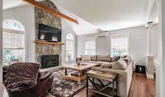 1 Geary Way, Falmouth, ME 04105