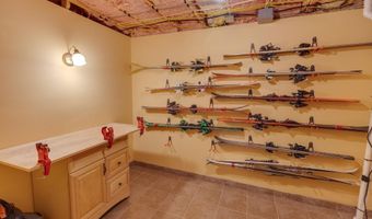 105 Loft Cir, Campton, NH 03223