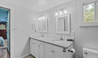 8 Billy Hill Rd, Beaufort, SC 29906
