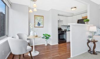 1210 N TAFT St 909, Arlington, VA 22201
