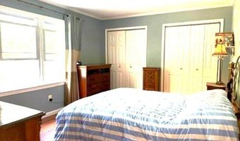 28 Westwood Dr, Bayville, NJ 08721