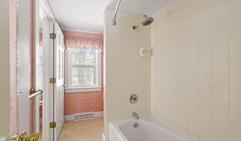 79 Bayberry Ln, Barnstable, MA 02630