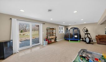 1442 30th St NW, Austin, MN 55912