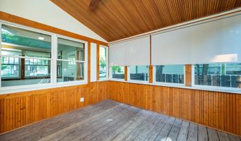 822 7th St, Ames, IA 50010