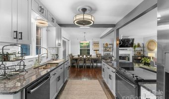 5 Deanwood Cir, Asheville, NC 28803