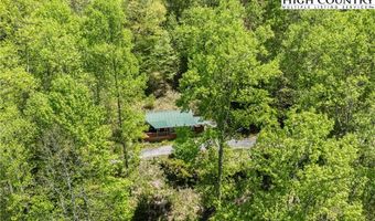 423 Dancing Leaf Ln, Bakersville, NC 28705