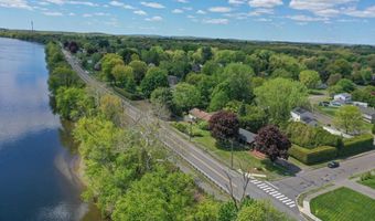629 River Rd, Agawam, MA 01001
