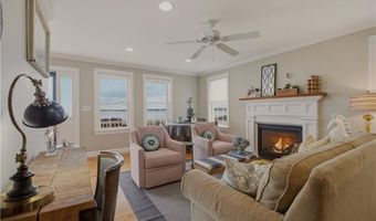 11 King Philip Ave, Bristol, RI 02809