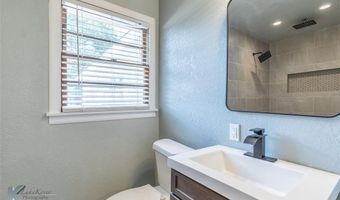2133 Briarwood St, Abilene, TX 79603