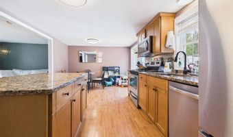 19 Deerwood Dr B, Amherst, NH 03031