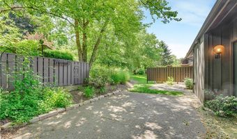 455-55 Meadowview Dr, Aurora, OH 44202