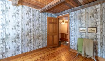 835 Ticehurst Rd, Brownington, VT 05860
