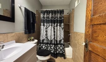 14 NW 4th Ave, Aberdeen, SD 57401