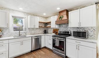 27 Dean Ave, Johnston, RI 02919