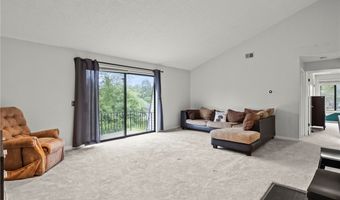 75 B Foxberry Dr, Amherst, NY 14068