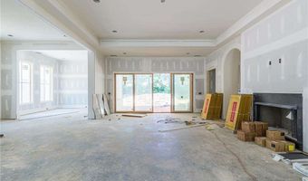 195 Shady Grv, Alpharetta, GA 30009