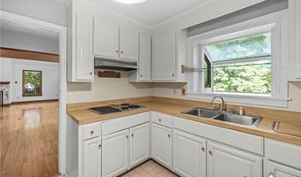 14219 Hickory Oaks Ln, Ashland, VA 23005