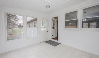 377 High St, Candia, NH 03034