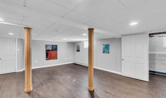 92 Fairway Ave, Belleville, NJ 07109