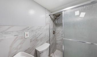73 Davis Dr, Bergenfield, NJ 07621