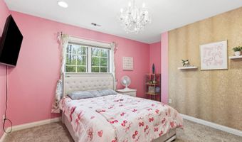 1200 N Hickory Ln, Angola, IN 46703