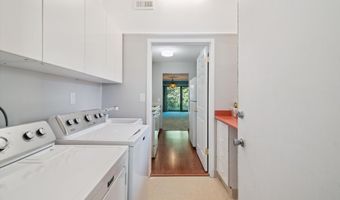 747 Peninsula Ct, Ann Arbor, MI 48105